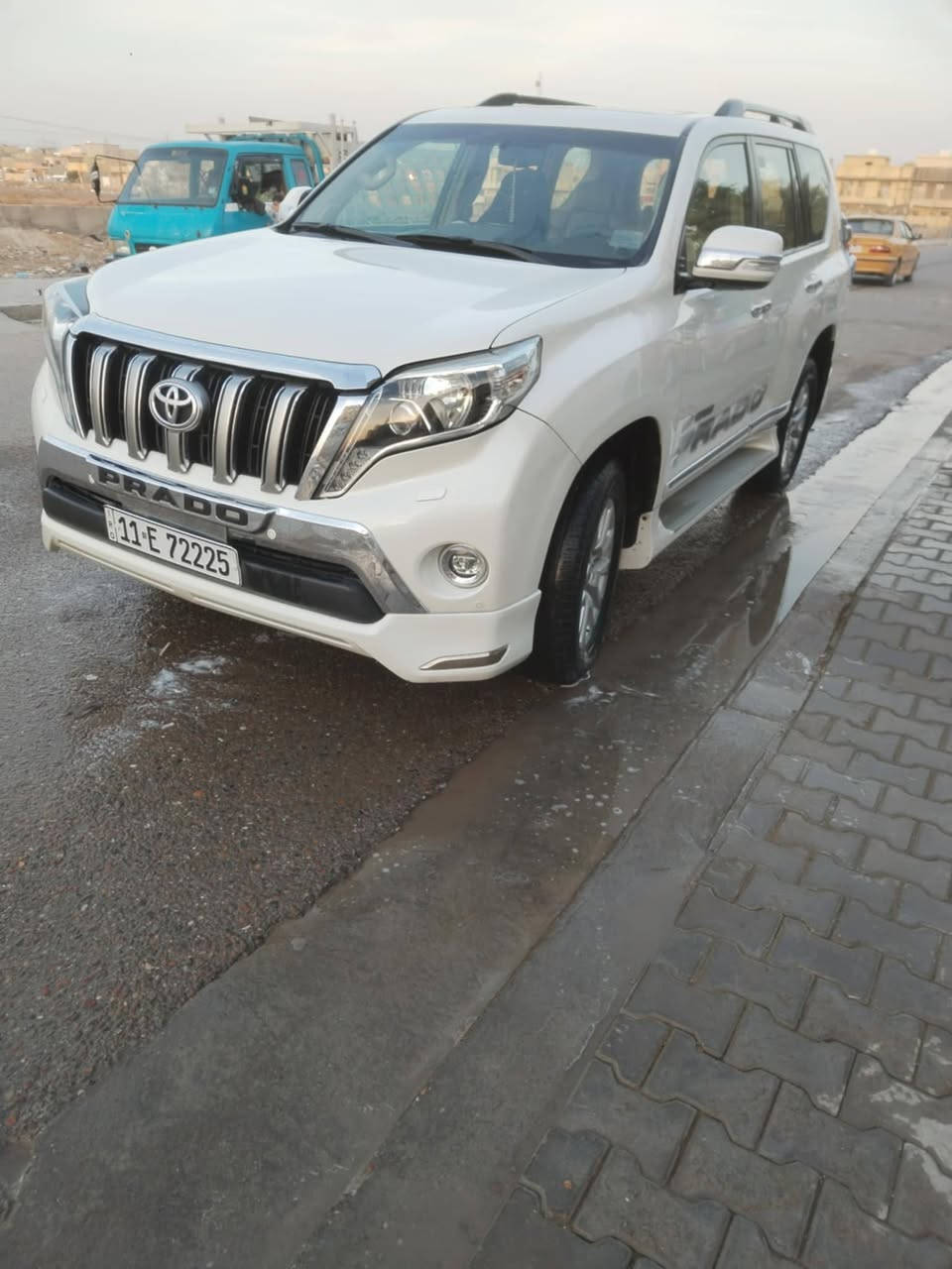 سلام عليكم برادو مديل  ٢٠١٥ نظيفه خير من الله مابيهه صبغ بيهه بارد عل كد شبر بل باب خلف سايق وسياره وسياره ماشيه ١٢٠ فول مواصفات vx ومعرف مواصفاتهه ميحتاج اذكر بعد ورقم بغداد وبسمي  وهاذه رقمي ***********  مكاني ثعالبه شارع البانزين خانه قرب سيطرت الشعب
