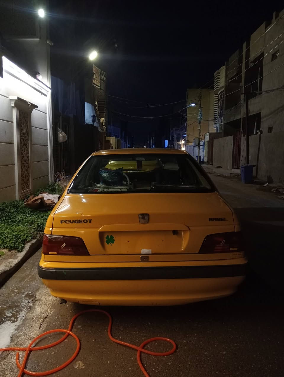 سلام عليكم حبايب
بيجو بارص 2015
سياره رقم انكليزي جديد 
تخم تاير 
تبريد شغال 
مكينه كير كفاله 
سياره بيه طخه بل باب صدر 
سياره 43 بيه مجال الطيبن
*********** واتساب
