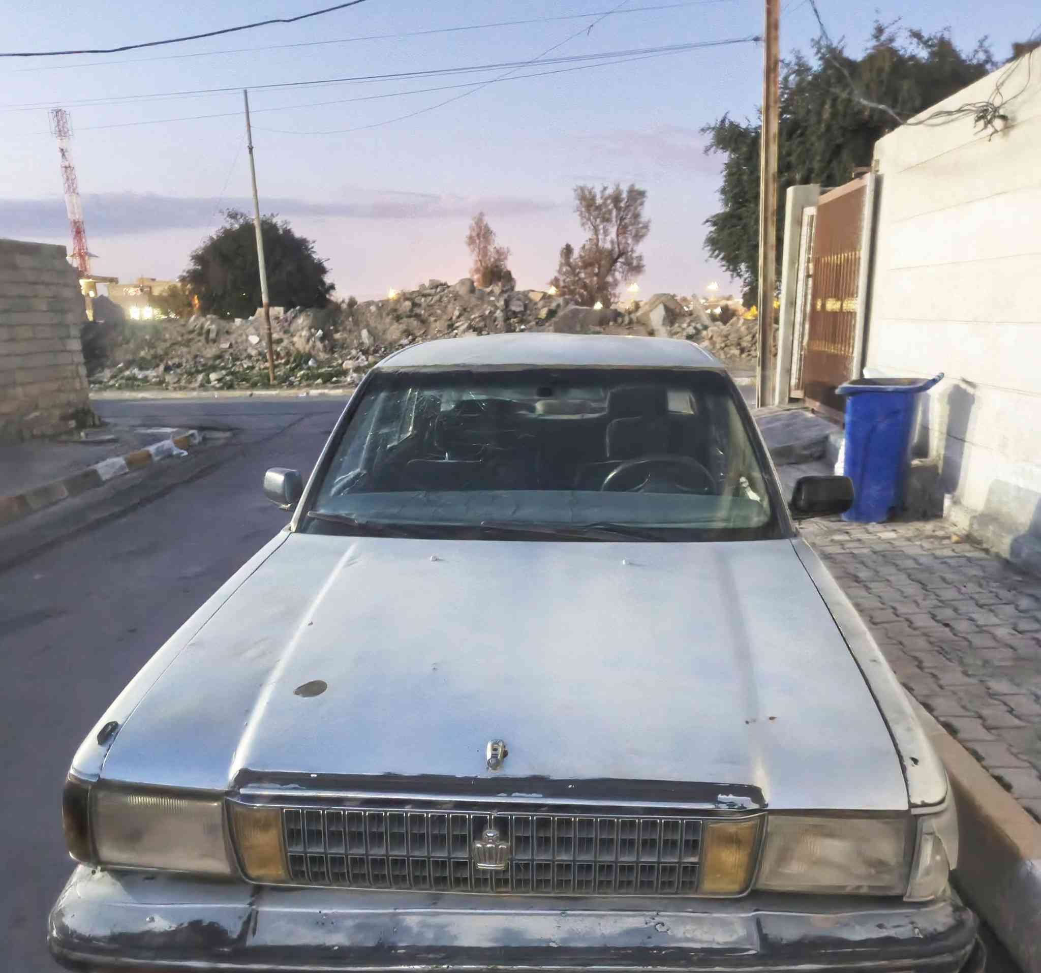 السلام عليكم.    سيدان للبيع محرك وگير مالاتها الاصليات  جدد قطره صبغ ماكو . اي ضرر مابيها رقم نجف الوكيل الثاني وكاله عامه  بل بيجي مستعجل ع بيعتها للأستفسار ***********
*********** يرهم مراوس حسب القناعه
