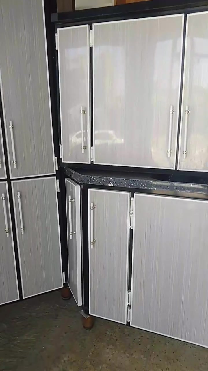 سلام عليكم كونتر المنيوم مستعمل نضيف تسكام مبطن عنوان نجف حي ميسان  ***********
