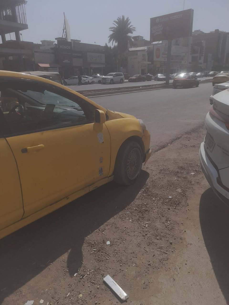 سلام عليكم نيسان فيرسه مديل 2007 وارد أمريكي  سعر 27  ورقه ***********
