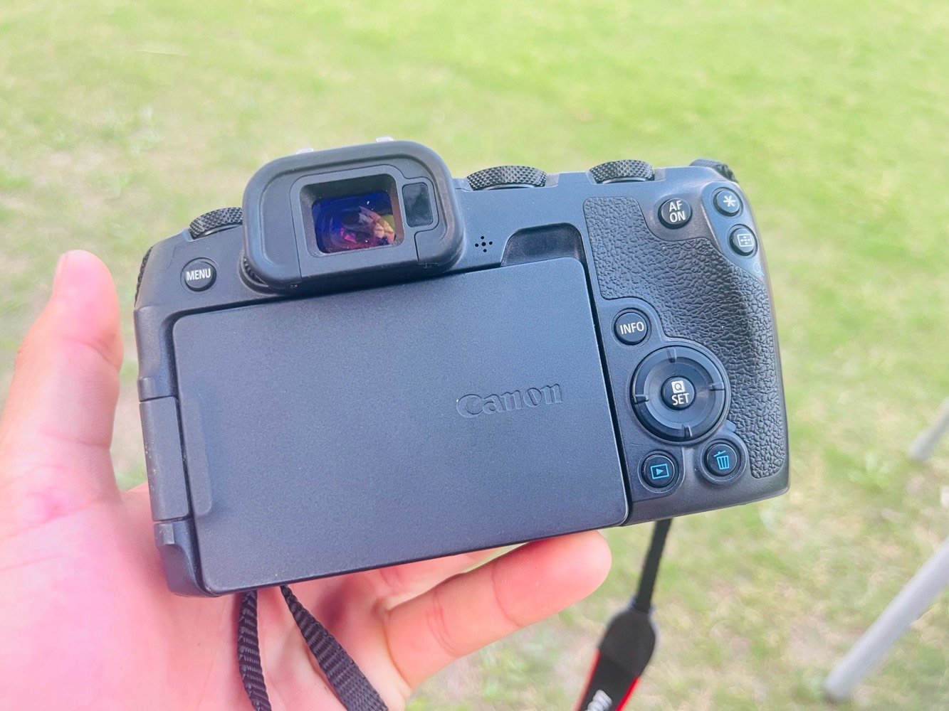 كانون Rp وادبتر وعدسه 70/200 f2.8 للبيع او مراوس