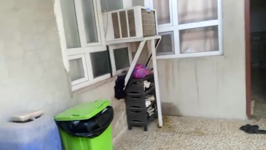دار للبيع حي كرامه 18 مساحه 100 مربع غرفتين وهول ومطبخ وصحيات ومنور قريب إلى سوق والمدرسه السعر 75 وبي مجال
***********
دار للبيع حي كرامه 18 مساحه 100 مربع غرفتين وهول ومطبخ وصحيات ومنور قريب إلى سوق والمدرسه السعر 75 وبي مجال
