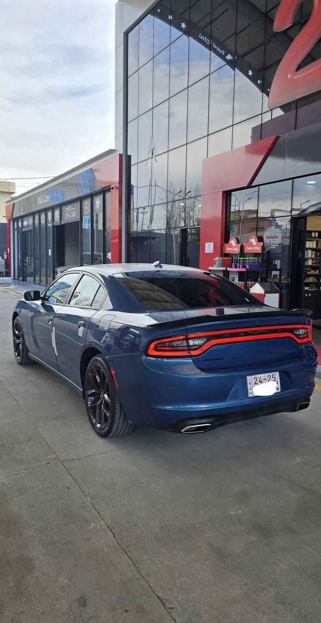 جارجر 2023 بلاك توب ( الإصدار الاخير ) Last Call
6 سلندر تو ويل 
لون بحري💙
بيها فقط كرت بالجاملغ الخلفي...

كاتي بدون رقم تترقم شمالي( اربيل دهوك سليمانية )
جداً نظيفة السيارة وبوضع الشركة 

السعر 225 وبيها مجال 
مكان السيارة دهوك 
***********
***********
اتصال أو واتساب
