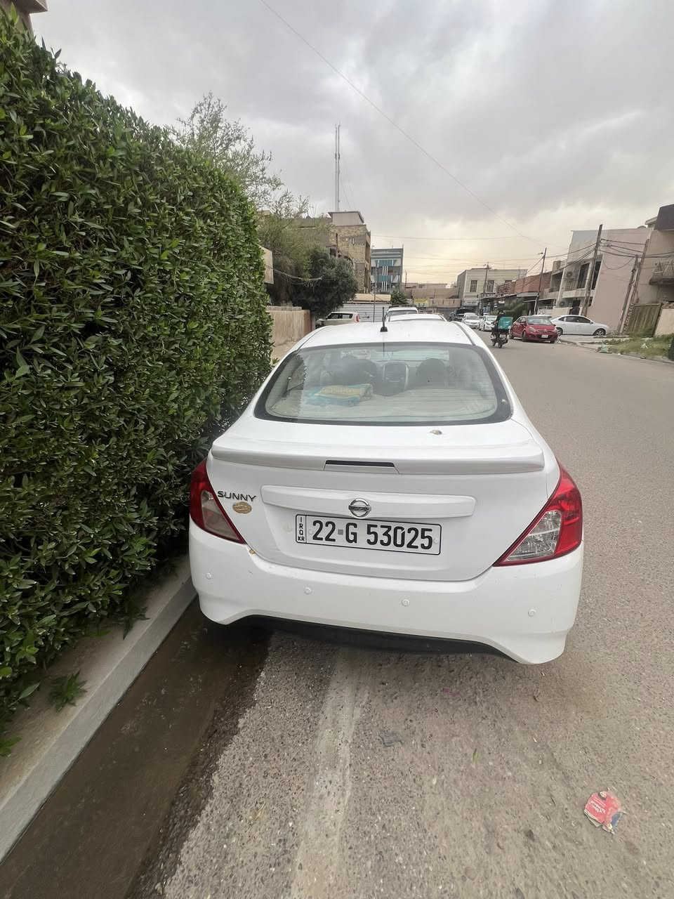 السلام وعليكم سني للبيع موديل 2019 بليتة زركة بيهة باب السايق فقط وشخط بسيط يم قبق البانزين رقم اربيل باسمي السعر 105مكاني بغداد الدورة الميكانيك  للاستفسار ***********
