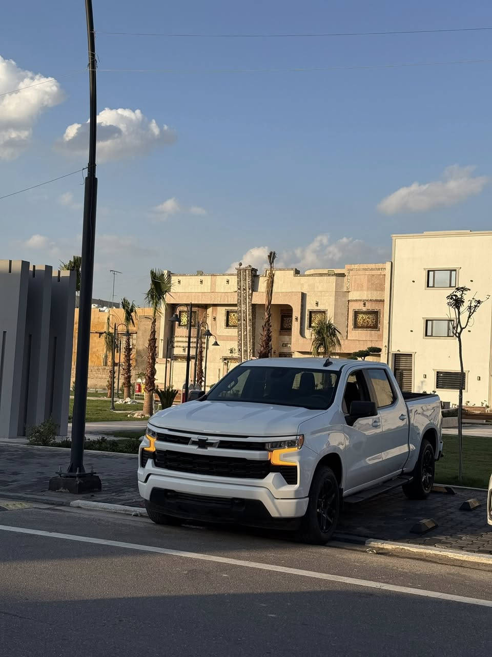 للبيع او مراوس شنو عندك مراوس دزلي 👇🏻👇🏻

✅ للاستفسار الاتصال على الرقم : //***********//

ماشاءالله 🤍🔥🔥

الوحش الامريكي ✅

CHEVROLET SILVRADO 1500 RST 2023🔥

ملاحظة : ( السيارة باب طويل بدي قصير المرغوب🔥 )

محرك : 8 سلندر 5300 4x4 دفع رباعي🔥

💸

السعر : 290 ورقة الشراي  يتصل السيارة بدون لوحات  ✅

💸

السيارة وارد امريكي ضررها جانبي مو وجه البچم✅ : جاملغ وباب اصلي تبديل + حافة البنيد متعورة وما تصلحت هم بدلت بنيد 

بأختصار السيارة تبدلت بيها 3 قطع ✅🔥

مواصفاتها : 

رادار امامي✅

نظام تحذير ⚠️✅

مقاعد كهرباء✅

مقاعد تدفئه✅

شاشه ايباد✅ الشكل الجديد🔥

عينة دجتل✅

نظام اطفاء المركبة✅

تحديد مسار✅

تحذير امامي✅

كير تعليگ✅

باب خلفي كهربائي✅

تشغيل عن بعد ✅

دواخل ترحيب✅

تدفئه مقود✅

مودات قيادة✅

مداخل USP + تايبسي✅

انارة بالبدي✅

وهواي مواصفات بيها بعد مواصفات RST معروفة✅

السيارة جديدة احلى من الصور 

مكان السيارة: البصرة//

#ملاحظة: الي يحب ينضم لكروب مزادات كاليفورنيا الامريكية

استفسار عن اسعار المزاد ام الشحن 

https://chat.whatsapp.com/Ht3JOZZUA2XC0WIPsAqIgq
