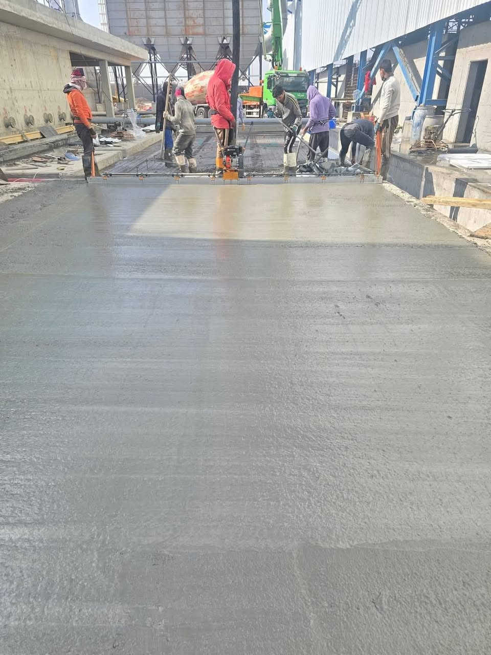 لدينا كوادر مميزه لتعديل الصب وسقل وتنعيم الارظيات بلهلكوبتر ورفتات 
بكل محافظات نشتغل 
الهواتف
***********
***********
او مراسله الصفحه
