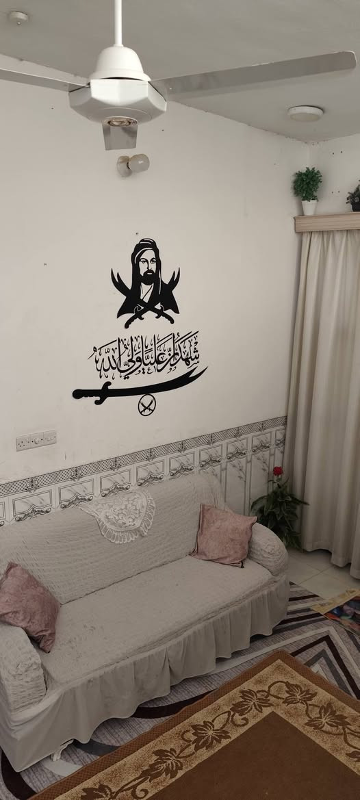 سلام عليكم شباب يوجد بيت للبيع المكان ديالى الخالص قرب بيت عدي الخدران 
الواجهيه البيت 9
نزال البيت 15
مطبخ +استقبال+صاله+غرفه
+غرفتين نوم قاط ثاني 
باقي التفاصيل عل رقم 
***********
