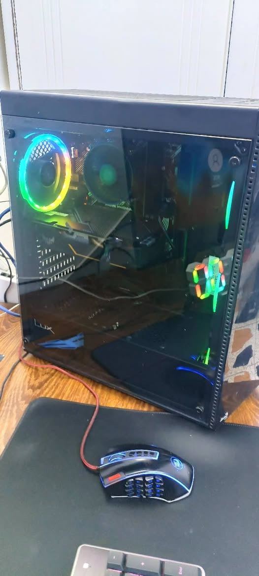 سلام عليكم سيت اب كامل 

مكون من 
كيس
مواصفات 
I5 10400f+fan cooler master 
Mb. Asus PRIME H410M-K
Gpu gtx 1660 ti ASUS TUF Gaming
Ram 2x8 16 gb 3200 بدون ارجيبي 
Ssd 240 gb
Hdd 1tb 7200rpm 
Power supply 550 w lux
Case Aero cool 4 fan RGB 
شاشة شاومي حجم ٢٤ 
٧٥ هرتز 

يوبي اس ماكسيما بطاريات بحاله جيده 1500va

ماوس ريد دراكن
كيبورد ريد دراكن 
ماوس باد اسود القياس الكبير 

دركسون pnx v3 pro 

السعر ٧٥٠ متوفر توصيل ابيع كامله مابيع منفصل


**إذا كنت صاحب هذا الإعلان وتريد حذفه لأي سبب، رجاءا أرسل رسالة إلى الدعم الفني**