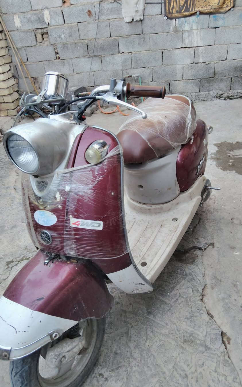 السلام عليكم  دراجه عبد الحليم نضيفه يحتاجله كابريتر  بس تجيب كابريتر اذا ما اشتغلت   تاخذه ابلاش  كهربايات كامله  باتري جديد يرادله شحن السلف جديد جنت اروح بيه للمدرسه و هسه بطلت و اريد ابيعه عدي مشروع السعر 250 و بيه مجال خذته  ذيج السنه رمبه با 650  متواجد مازنجر العنوان بغداد الشعب


**إذا كنت صاحب هذا الإعلان وتريد حذفه لأي سبب، رجاءا أرسل رسالة إلى الدعم الفني**