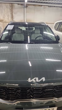 سورنتو ٢٥ • زيرو ١٩٠٠كم • نفطي زيتوني