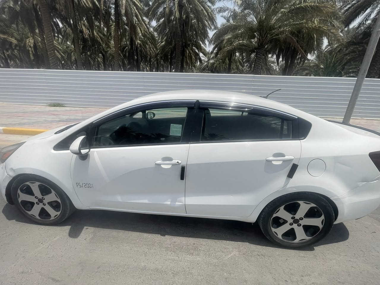 السلام عليكم للبيع كيا ريو موديل 2015 امريكي
مكينه 1600 حادثها جاملغ وبنين ومصلحات نفسهن السياره كلها ليبل واحد ما مبدل بيها شي مكينه وكير وتبريد مكفولات 
رقمها ذي قار بسمي مشروع وطني اي محافظه تداور حداديه نص عمر 50 /100 مكاني كربلاء  الاتصال ***********
السعر 78 وبيها مجال
