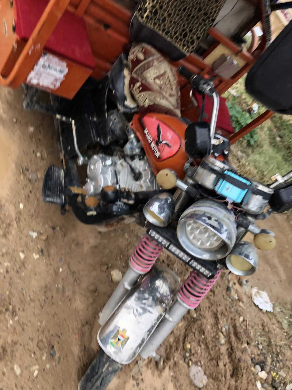 لسلام عليكم ستوته البيع موديل20محرك24شرط مامفتوح سعر مليون و400بيه مجال الشرايه رقم***********
