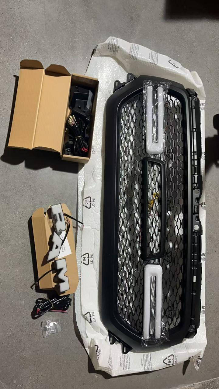 مركز هيمي🇺🇸

متوفر شبابيك لكافه انواع السيارات الامركيه 🇺🇸👇
(جارجر _جالنجر_تاهو _يوكن_سلفرادو _رام )

يتوفر توصيل لجميع محافظات العراق 🚗
***********📱📞
