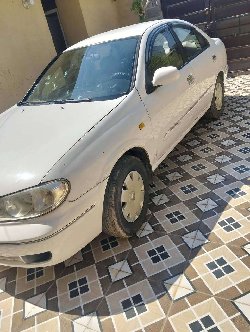 نيسان سني ياباني اللبيع ٢٠٠٢ كير عادي تبريد شغال رقم بغداد كير محرك نضيف السعر ٦٨ بي مجال تلفون ***********
