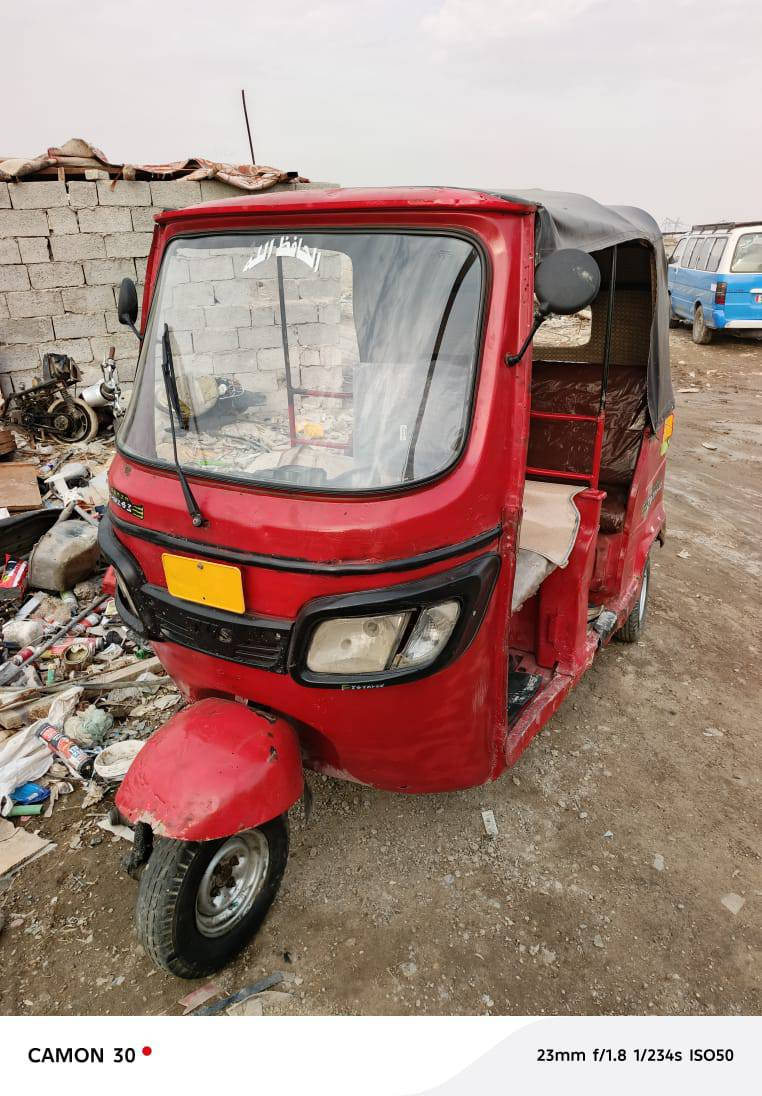 السلام عليكم تيك توك موديل ١٨شهر ٧ تكتك خير من الله كل نقص ما بيها سعرها ٢٠٠٠او  وبيها مجال حك جيه مكاني ابوب شام أوراق كامله  ***********
