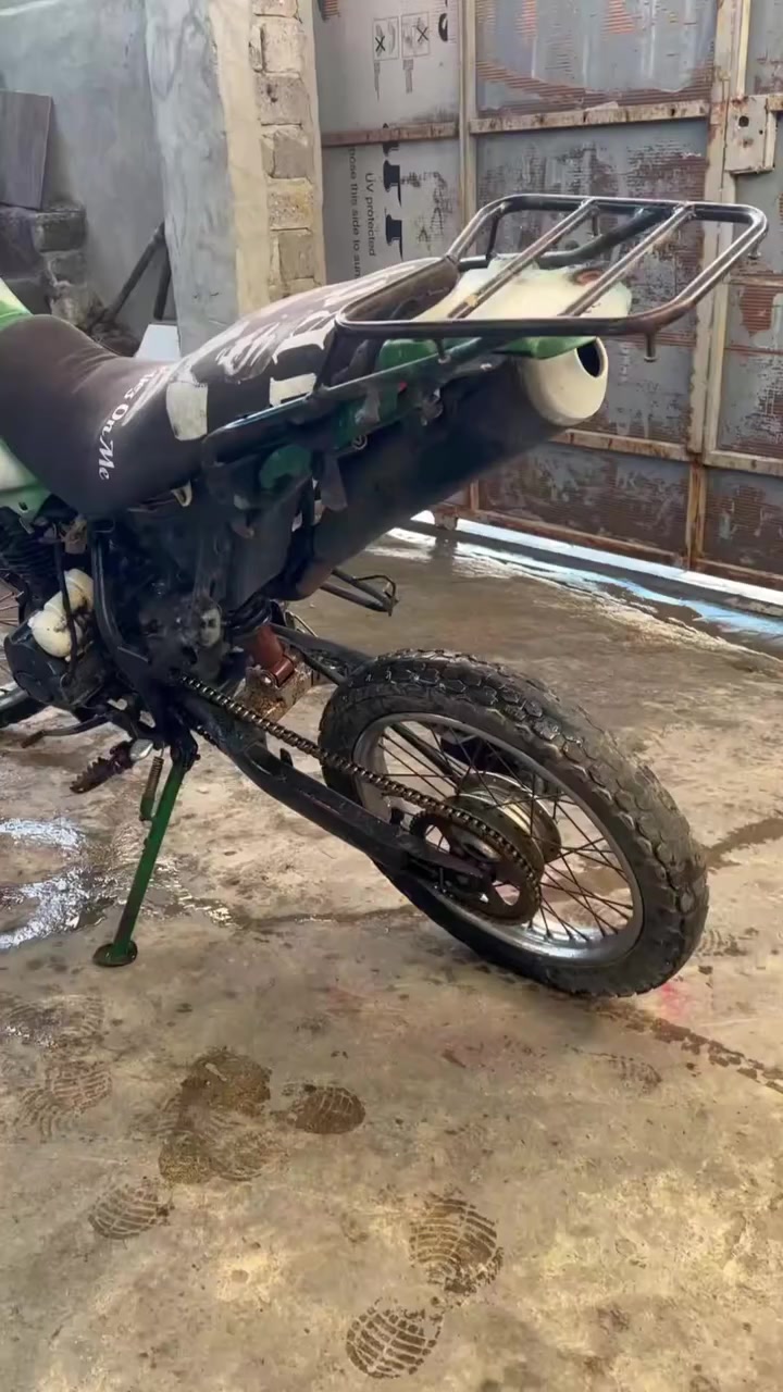 دراجة قفاز موديل 2019 للبيع
دراجة محرك 150cc محرك نضيف بدون مشاكل اول هندر يشتغل دبلات كامل شغالة بدون مشاكل و بيها شلعة قوية و معدل سرعة 

السعر 275 وبي مجال 
او مراوسة بـ دراجة ايراني شعندك نزل 

الخاص مفتوح اليحب يراسلني


**إذا كنت صاحب هذا الإعلان وتريد حذفه لأي سبب، رجاءا أرسل رسالة إلى الدعم الفني**