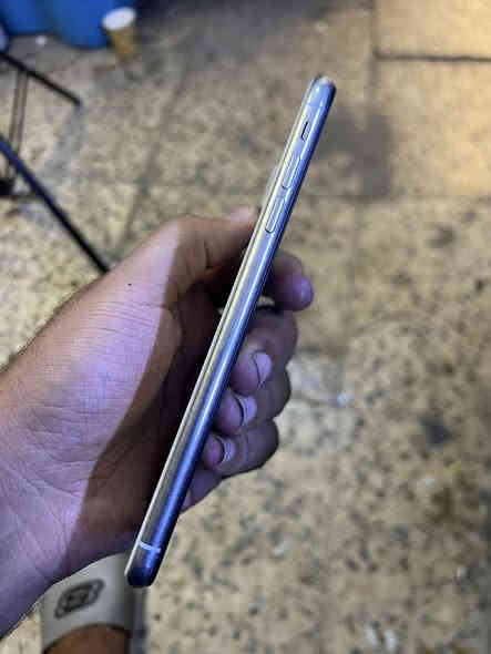 السلام عليكم 
آيفون اكس إس ماكس للبيع 

ذاكرة ٦٤ 

نظيف جدا فقط مبدل بطارية اصلية 

بصمة وجه متوقفة 

يدعم الشريحة الإلكترونية 

السعر ١٣٠ مكاني الأمين الثانية 

***********
