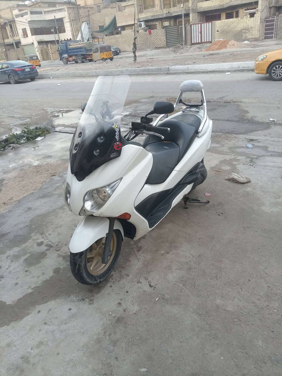 السلام عليكم
دراجة صفر عشره مكفوله كفاله عامه

كلها شغاله

كل نقص مابيها

يو بي اس مانع انزلاق مسجل تدفىه

مكاني المدنيه  ***********
أوراقها كامله كمركها متدفوع وعندي وصل كمرك استلام
