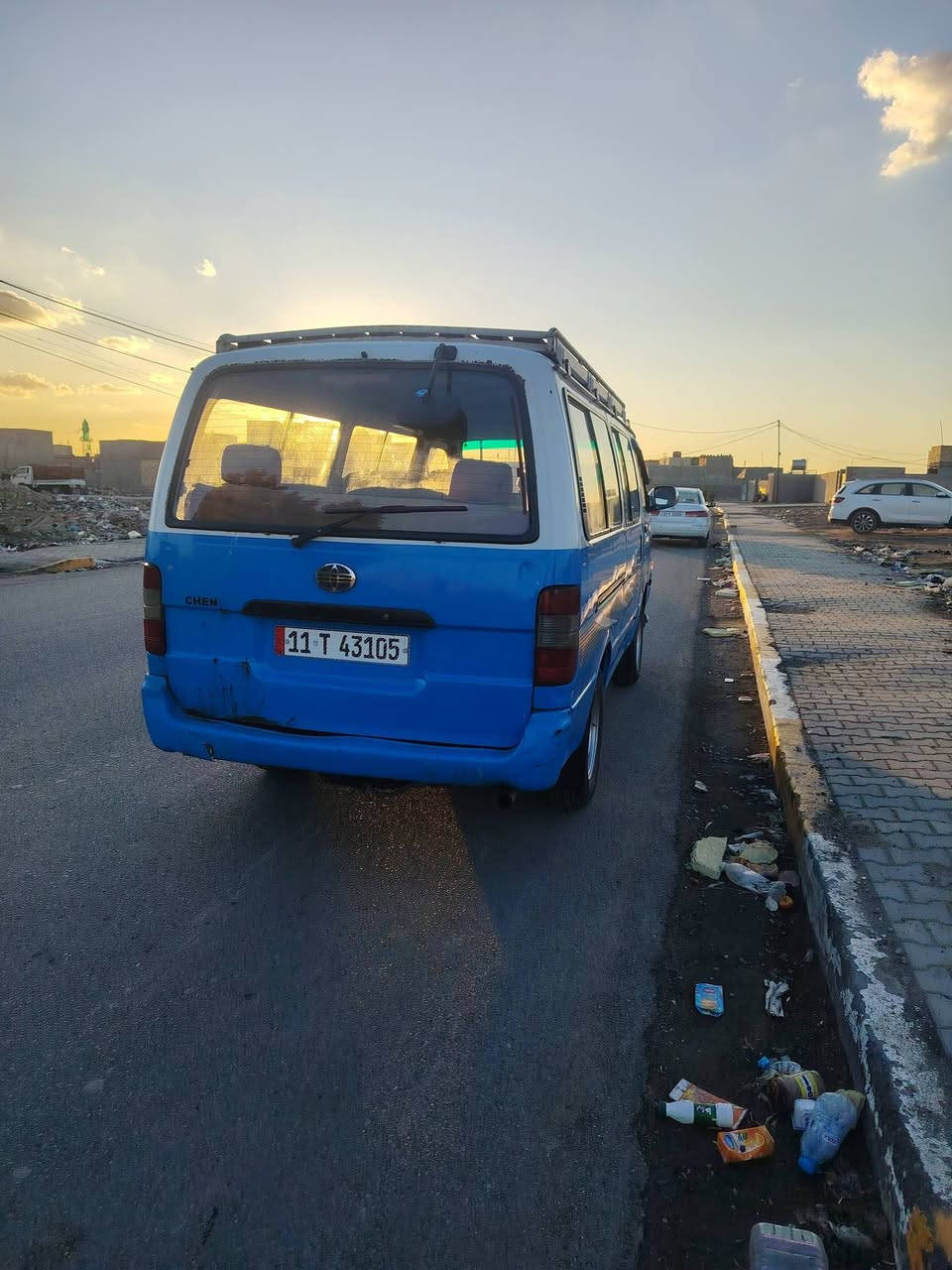 السلام عليكم سياره جنبي شرطيه موديل ١٥ باسمي تحويل ثاني يوم رقم نكليزي مصفره هيئه وغرامات السياره كفاله عامه من الصبغ من الضربه كفاله كلشي مابيهه السياره ما مشتغله خط ابد السياره ماشيه 50 الف حقيقي  كهربائيات كله شلع شغاله السياره زيرو  السعر 69  وبيهه مجال  عنواني بغداد المعامل حي النصر  للاتصال *********** / ***********
