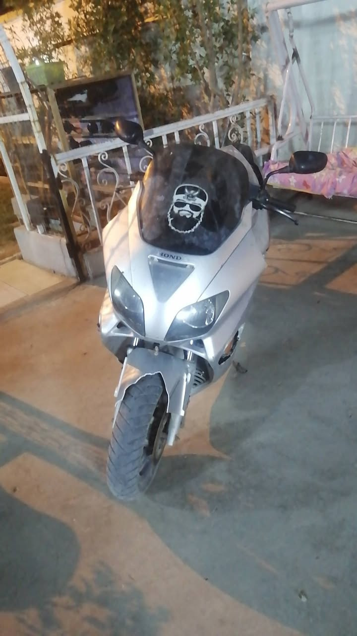 سلام عليكم فورزه 06 يرادلها ترتيبات كفرات تعبانه شوي مكينه ناعمه للبيع او مراوس ***********
