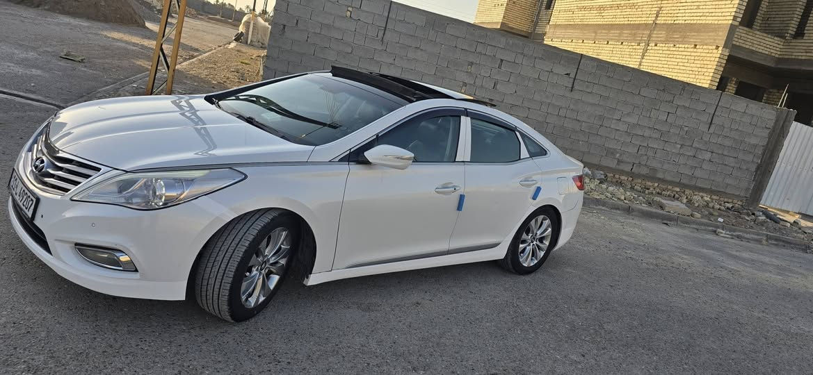 اللهم صل على محمد وال محمد
 ازيرا موديل 2012 لون ابيض رقم بغداد ب اسمي تحويل ثاني يوم  فول مواصفات كفالة عامة لاصبغ لابارد تدفئة  تبريد السعر 130 واذا اكو مراوس  حسب القناعة  مكان السيارة بغداد اليحب يتواصل 
*********** بي واتس اب او يتفضل خاص
