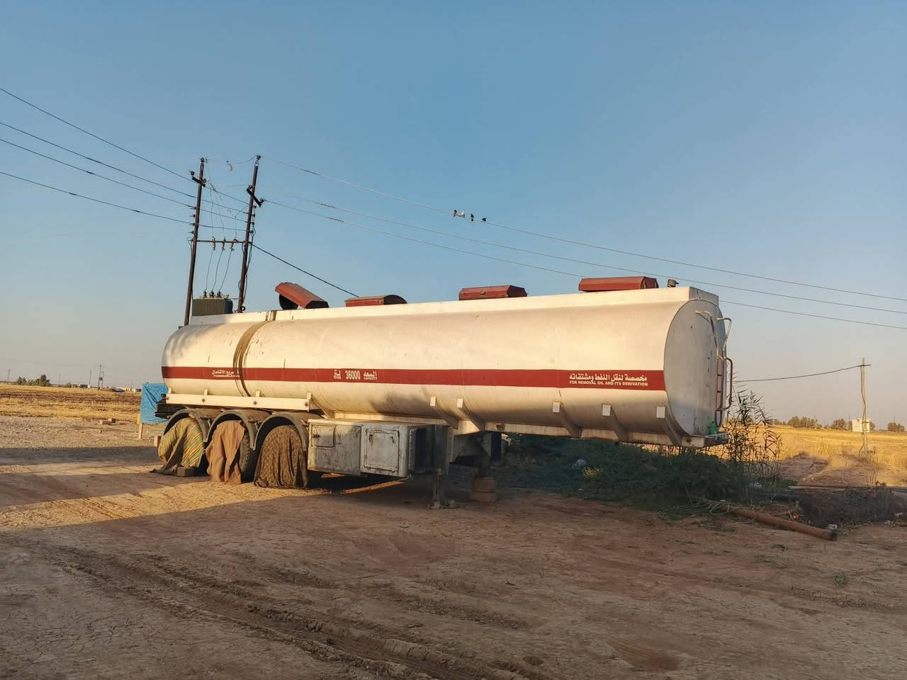 سلام عليكم
سياره موديل،96. جيبيس بيها وطوناج سنتين سياره جاهزه الشغل ‏‪***********‬‏
