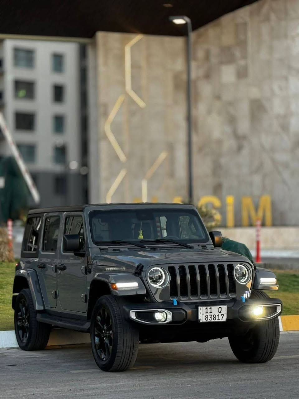 جيب رانكلر 2023 بيع او مراوس حسب القناعه

لون مميز سمنتي 

هايبر بلكن 

صحارى 

ماشيه 36 الف

حادث بسيط مرفق 

بصمه ابواب وتشغيل وبك لايت ليد وداخل جلد بلاد

السعر 290 قابل للتفاوض 

مكان السياره بغداد حي الاطباء مقابل العامريه 

للتواصل ***********
