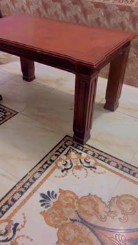 ميز طعام • بدون كراسي • خشب وصاج