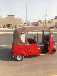 تكتك موديل 22 نضيفه وحلوه كبل لشارع ماتعبك والسعر 8وبيها مجال 07858098...