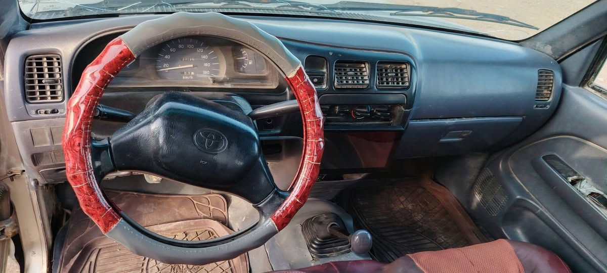 بيك اب تيوتا 2003
بيها صبغات حزام سالمه من الضربه او ضرر رقم انبار 
شاشه داخليه مكان ذي قار *********** 
سعر 80$
