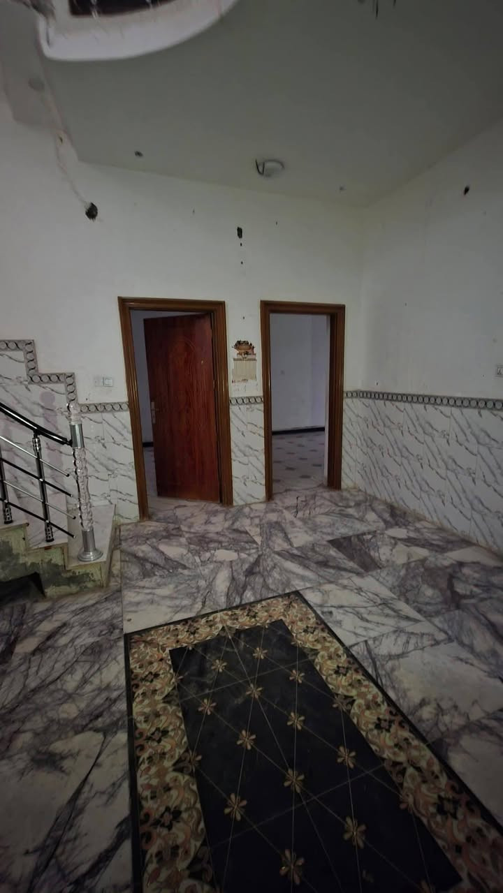 #اسعد_الله_اوقاتكم_بكل_خير ⁉️👋
دار اللايجار 
هاتف ☎️ ***********☎️

العنوان البهادرية نزلت بني سأله 
موقع كلش حلو 

#يحتوي البيت على غرفتين٢ منام كبار 
وديوانية 
ومطبخ وصالة 
وصحيات داخلي وخارجي 

شارع 10م 
جميع الخدمات متوفرة ماء كهرباء مدارس نت تبليط مجاري 
#السعر ((350الف قفل ))
☎️(***********))☎️
