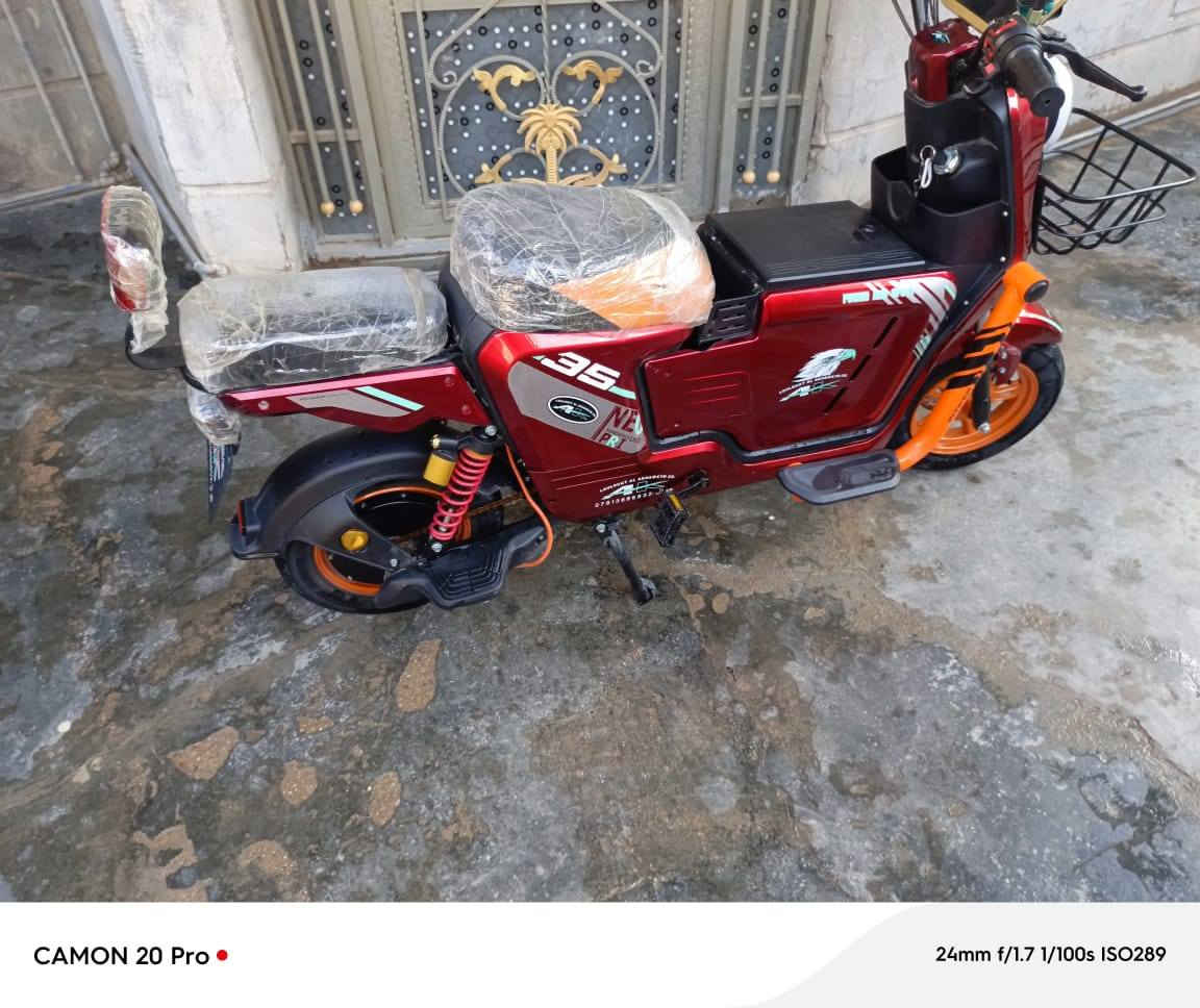 سلام عليكم
دراجه شحن للبيع بطارات بعدهنم بالكارتون 

للاستفسار واتساب او خط ***********
