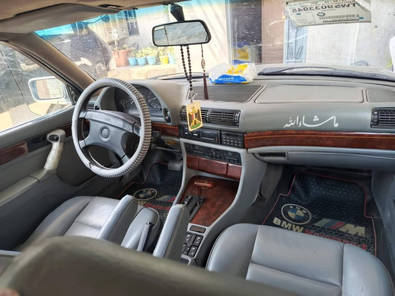 السلام عليكم
بي ام للبيع 735 رقم نينوى الماني 
شرط الوكاله والتحويل 
تبريد تدفه مكينه كير كله شرط 
السعر 42 وبيها مجال 
تواصل عل رقم ***********
