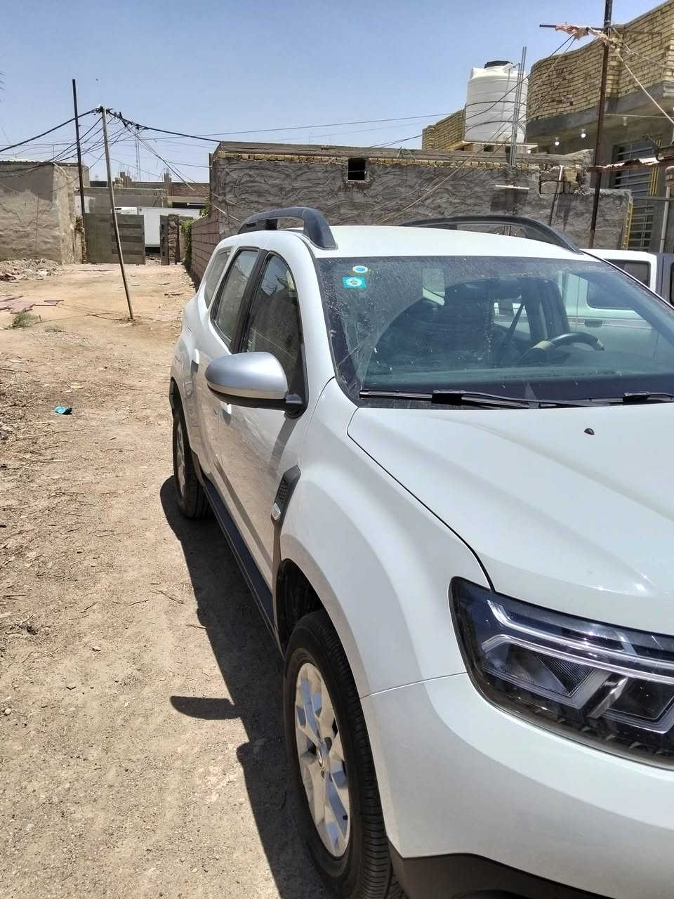 رينو داستر 2025مكفوله من الصبغ والضربه  السياره حره باسمي   وشاشه كامره  وتحكم استيرن السياره نظيفه *********** المطلوب 125 بيه مجال قليل مكان واسط

