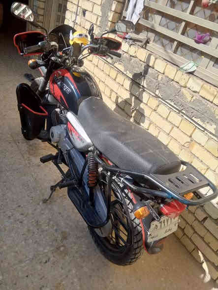 سلام عليكم بوكسر موديل 23رقم بغداد مشروع وطني باسنويه 22بوكسر فجه طلع بيهه صوت وديتهه كالي بيها  كرنك دراجه نضيفه كلهه شغاله ما بيعه اي نقص فقط صوت لكرنكك شلعه تخبل سعر 2250وبيهه مجال تواصل ***********
