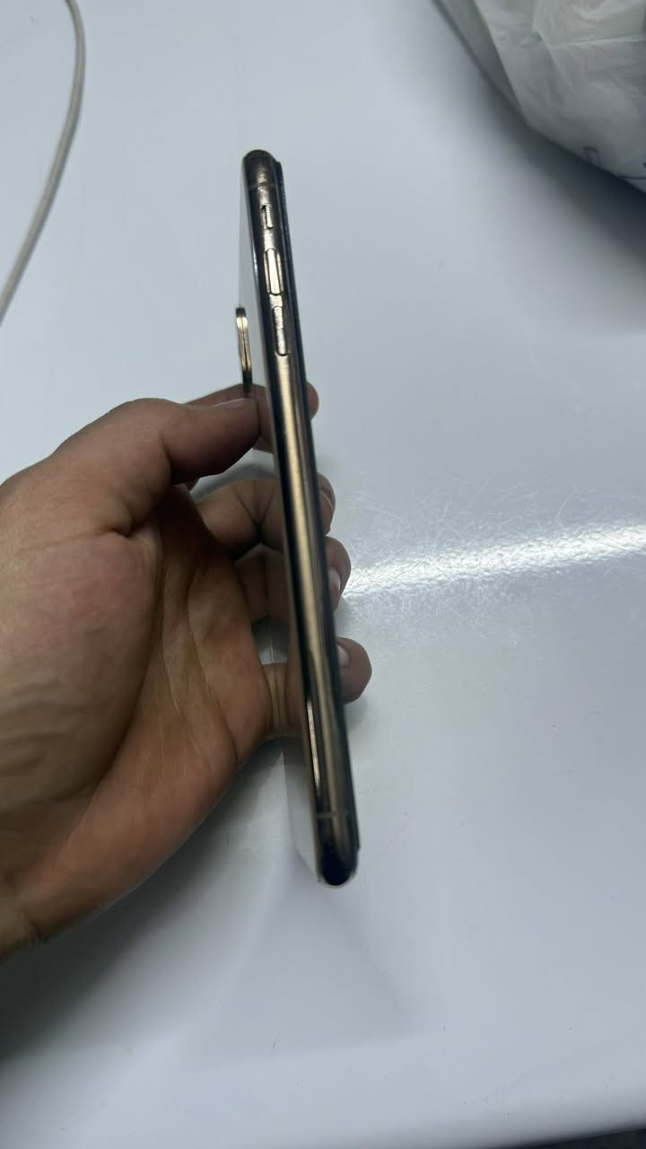 السلام عليكم 
ايفون اكس ماكس 256
بطارية 79‎%‎
نظافة 100‎%‎
ما مبدل بي ولا قطعة الجهاز ممفتوح ابد 
السعر 250قفل
مكاني بغداد حي العامل 
 
***********
