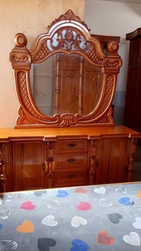 اخوان توجد غرفه توج حطاطه شرط نضافه فول السعر مليون 450وبيه مجال الاست...