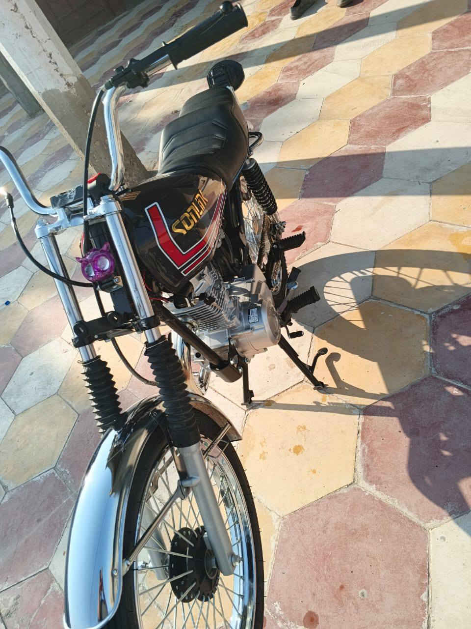 سلام عليكم تعميره متنس كلك صاله شهر معمره لشاصي مديل 19كلك  سعر 700 وبيه مجال لرقم***********
