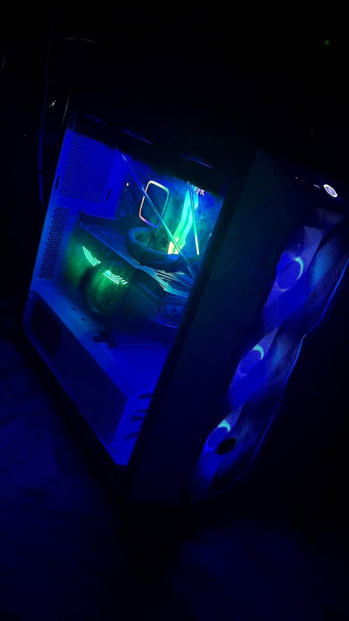 السلام عليكم حاسبة للبيع استخدام شخصي نضيفة جدا السعر ( 2٫550٫000 ) مليونين وخمسمية وخمسين العنوان (اربيل) توصيل غير متوفر للاستفسار او العملة خاص  او على الوتساب ***********
شكرا.

INTEL Ci9 14900 k

Z790 MSI PRO WIFI DDR5

DEEPCOOL LD360 LIQUID COOLER

ZOTAC RTX 4070ti

TEAMGROUP T-FORCE 32GB (16x2) 

6000Hz RGB

XIGMATEK 1000W GOLD

TEAMGROUP CX2 2TB SSD

XIGMATEK AQUARIUS PRO WHITE أربيل, العراق
