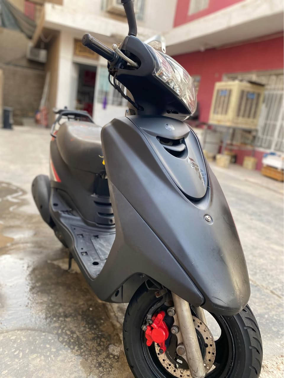 سلام عليكم دراجة بغبغاء دراجة حلوه وخير من الله نكرة سلف بكل وقت مكينة مكفولة من الفتح كهربائيات كله شغاله نقصه فقط قمجي مال عداد كيلو متر السعر 1250 او مراوس بي سي اكس جيل اول ونضيفة كون
مكاني بغداد ساحه عدن الرقم *********** فقط واتساب 
ملاحظة بدون الرقم بدون الرقم فقط مكاتبه بغداد, العراق
