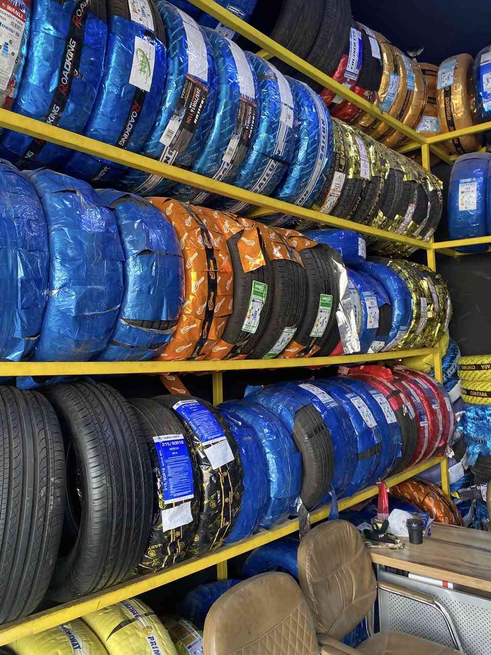 خدمات الحريةللاطارات  وبطاريات
يوجد لدينا كافه القياسات المستعمله وباله بكافه احجام 
العنوان شهداء السيديه قرب مركز الوليد
مصطفى ***********
