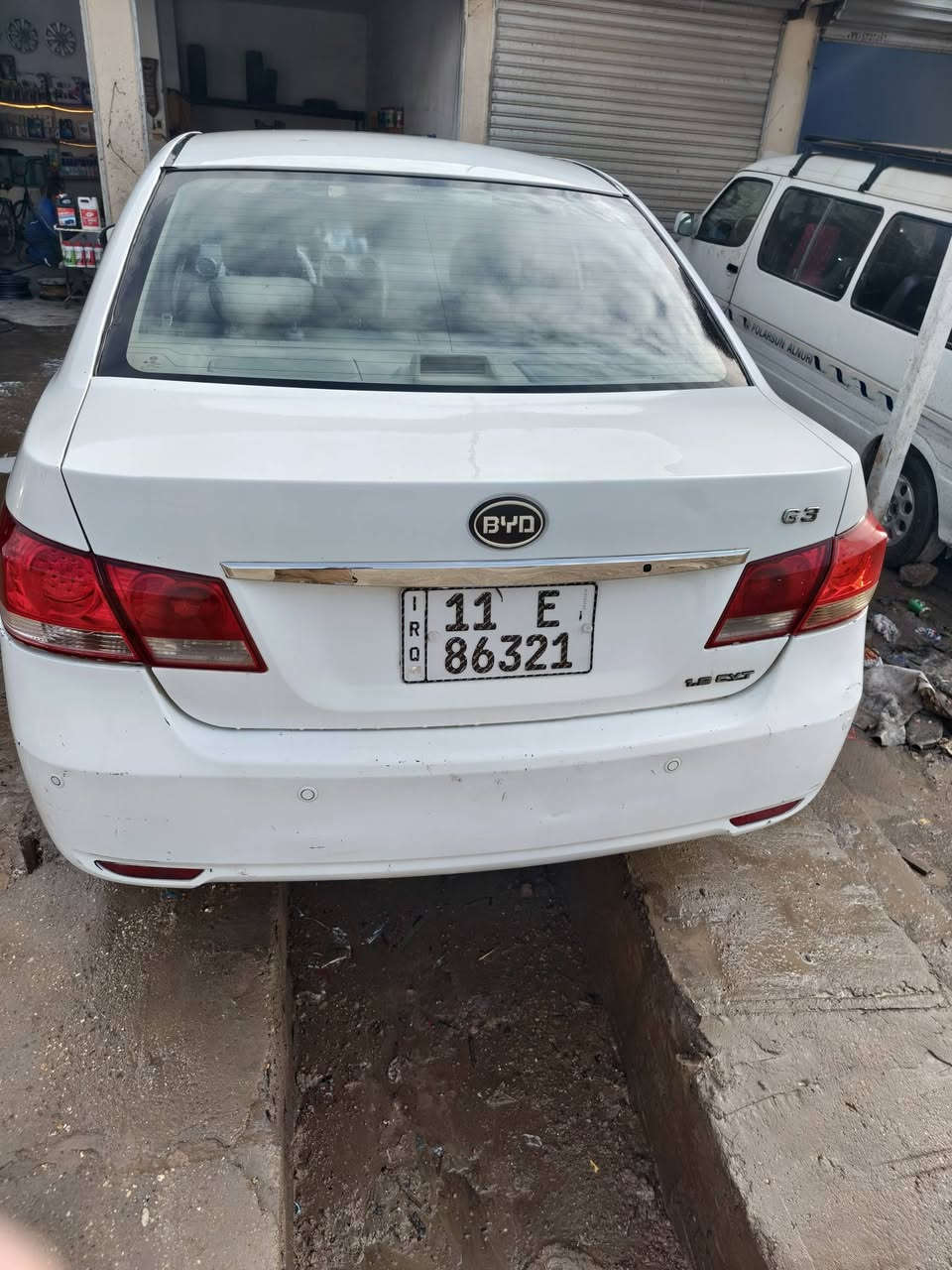 بي واي دي G3  موديل 2013 اوتماتيك رقم بغداد انگليزي بأسمي سنويه لل 2030 كهربائياتهة ولا گلوب نقص تبريد فتحه كهربائيه بصمه تحكم عن بعد مازدات بلاجكتورات جدد داخلهة جديد على وضع الشركه مكينه گير حداديه جديده يخبلن بيهة بابين عكس السايق مضروبات ومعدلات ومصبوغات والجاملغ الخلفي فقط مرشوش بدون معجون وتصليح وباب السايق مصبوغ مكاني بغداد تقاطع النهروان رقمي *********** بي واتس اب سعرهة ٤٥ قفل
