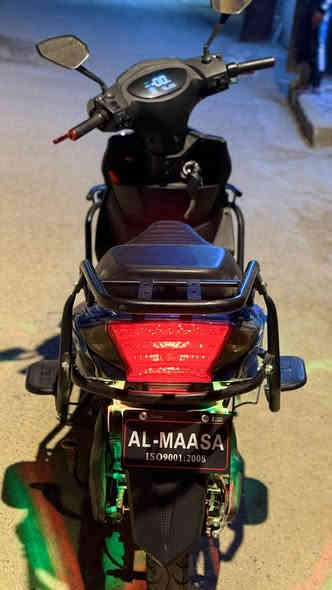 السلام عليكم من رخصة الادمن دراجه هاوجي شحن ست بطاريات جديد صار اربعة اشهر ماخذه واريد ابيعه الدراجه جديده اي نقص مابيها السعر 750 وبيها مجال بسيط 
*********** واتساب
