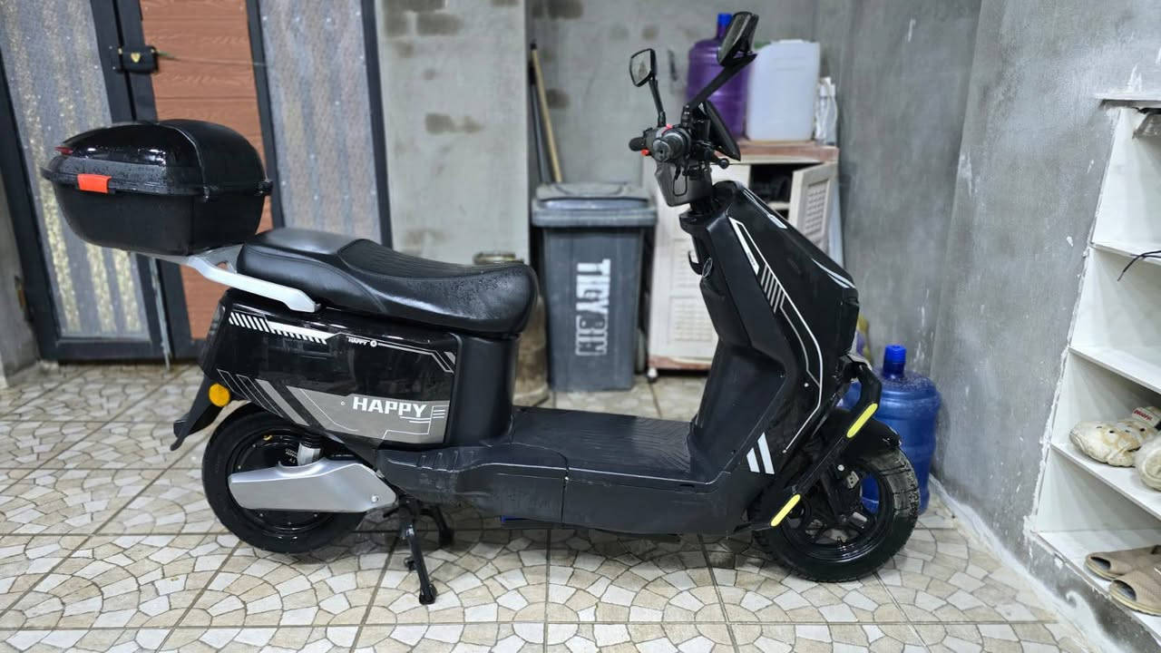 دراجه كهربائية Happy Beans للبيع
محرك بقوة 1200 واط
بطارية 72 فولت
أضواء LED.
شاشة رقمية.
صندوق تخزين تحت المقعد و صندوق خلفي
السعر : 600  وبيها مجال المكان : بغداد _ حي العامل 
للتواصل : ***********
