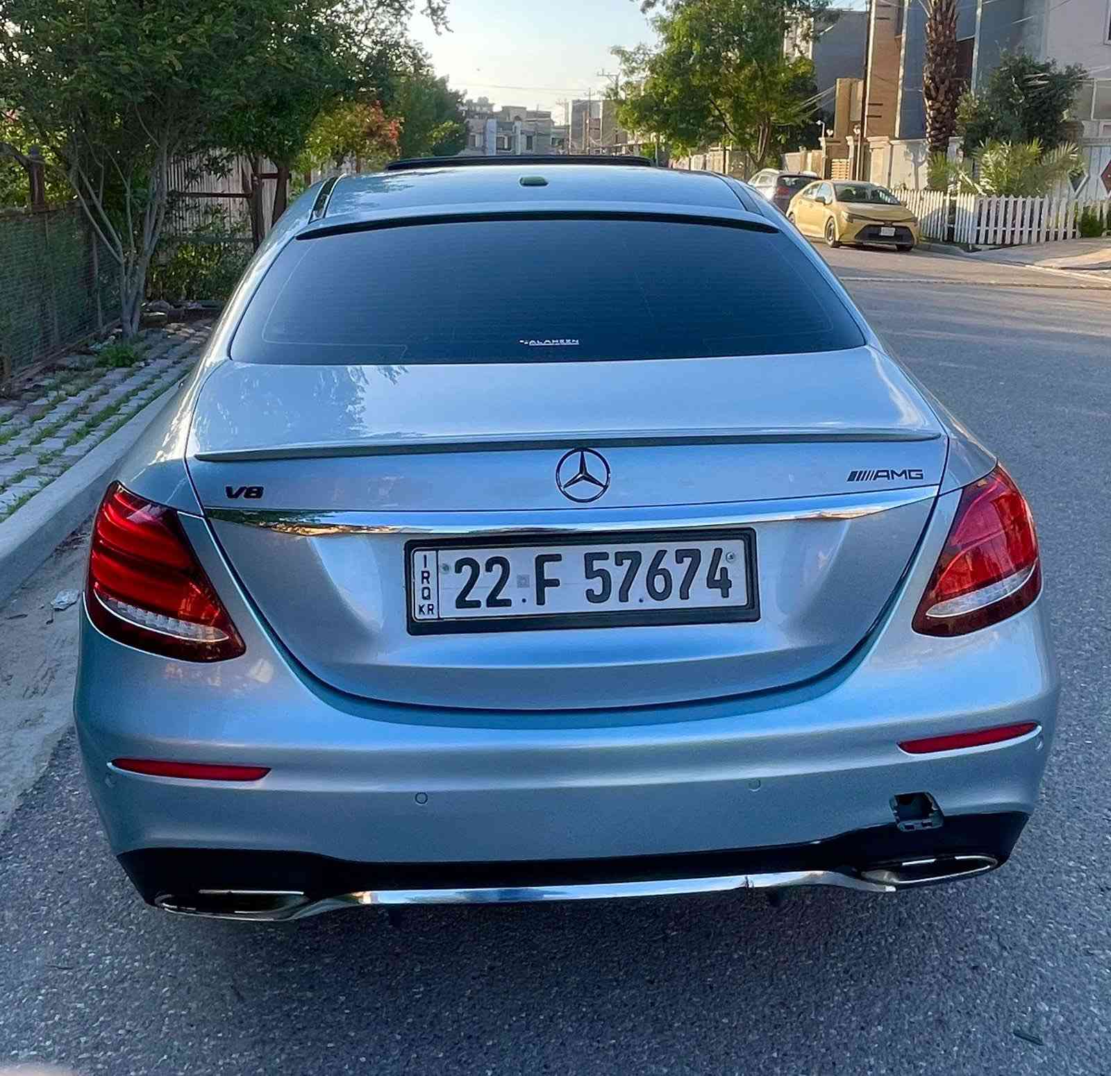 سلام عليكم للبيع فقط مارسدس E300 وارد امريكي موديل 2018 حادث بنيد وبابين صفحه الصدر ماشيه 67 الف عليهه سيررفس كامل ايرباك دركه وبرده السياره مضلله بالسنويه رقم اربيل فول موصفات محرك 2000 تيربو مكاني بغداد الدوره سعرهه 22500 بيهه مجال بسيط ***********
