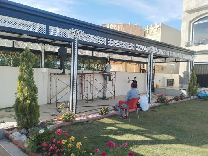 السلام عليكم حداده وديكور نعمل المظلات والكرفانات والمحجرات والمحميات باحدث تصاميمه للاستفسار على هذا الرقم ***********
