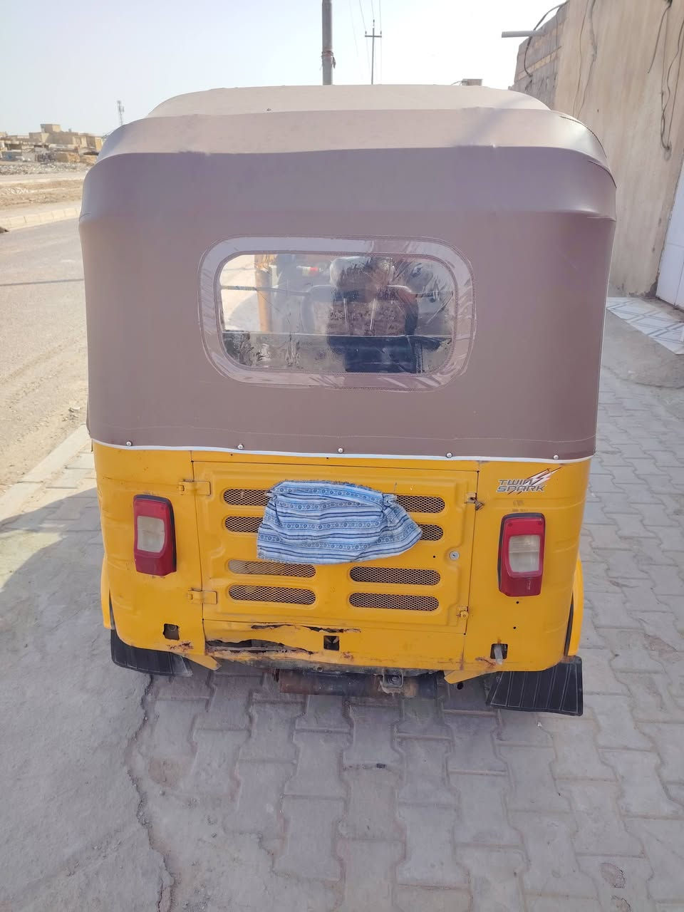 السلام عليكم تكتك للبيع موديل 18طالعه ب19 رقم وسنويه بأسمي تكتك مكفوله بيها بس لغد مكينه خير من الله،، الشراي يتصل (***********)
غير متواجد عالفيس꧁꧂
