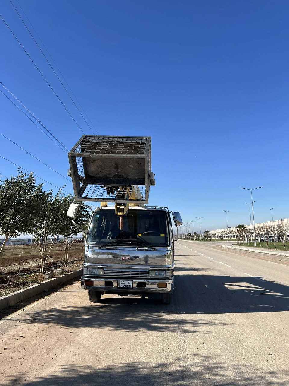 للبيع كرين  7طن 3سلايت  رقم بغداد إنشاية مكان أربيل ***********
