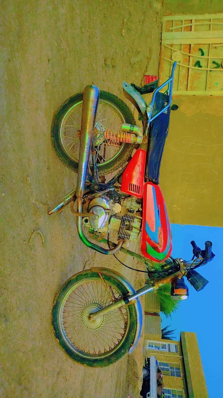 سلام وعليكم دراجه للبيع مناقصه ايشي سعر 250وبيه مجال مكاني طويريج الرجيبه رقم الهاتف ***********
